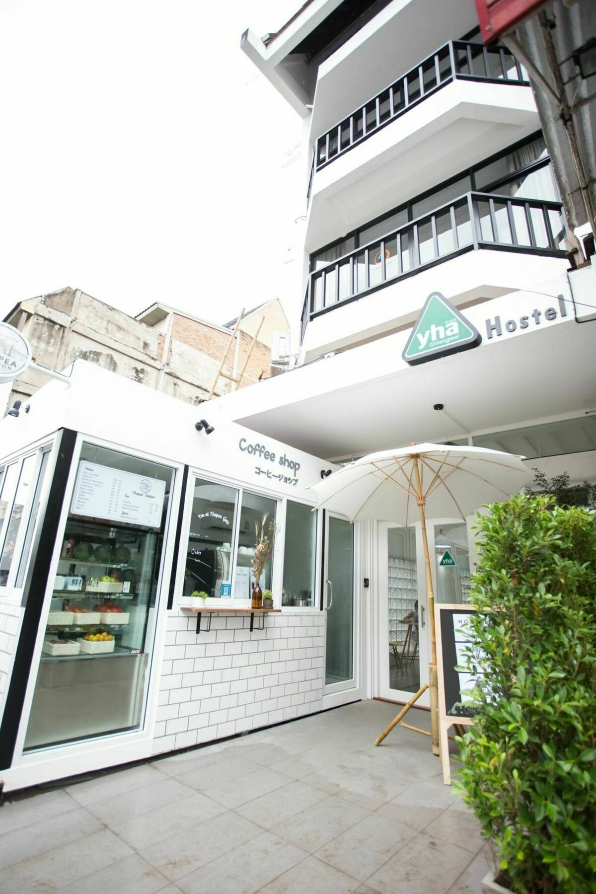 Hostel Yha Thapae Station Chiang Mai Zewnętrze zdjęcie