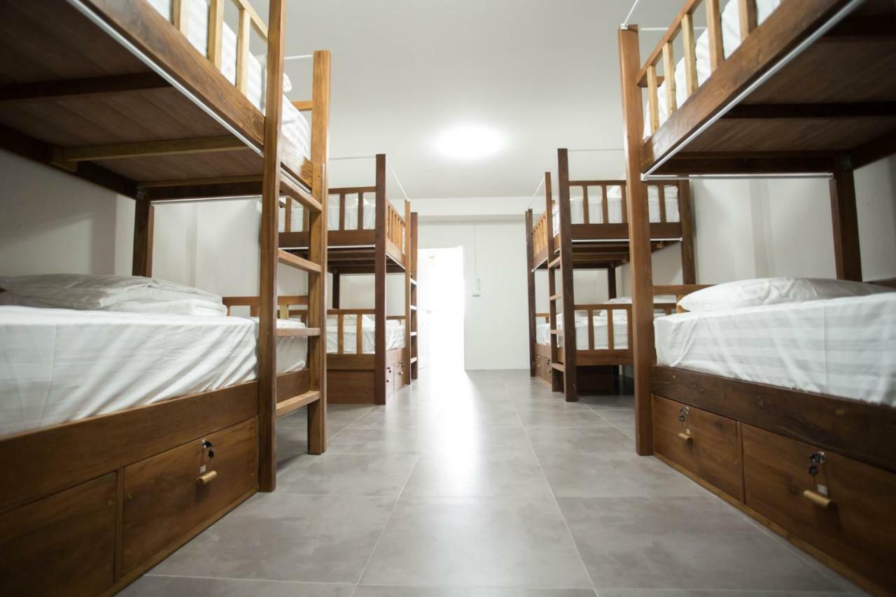 Hostel Yha Thapae Station Chiang Mai Zewnętrze zdjęcie